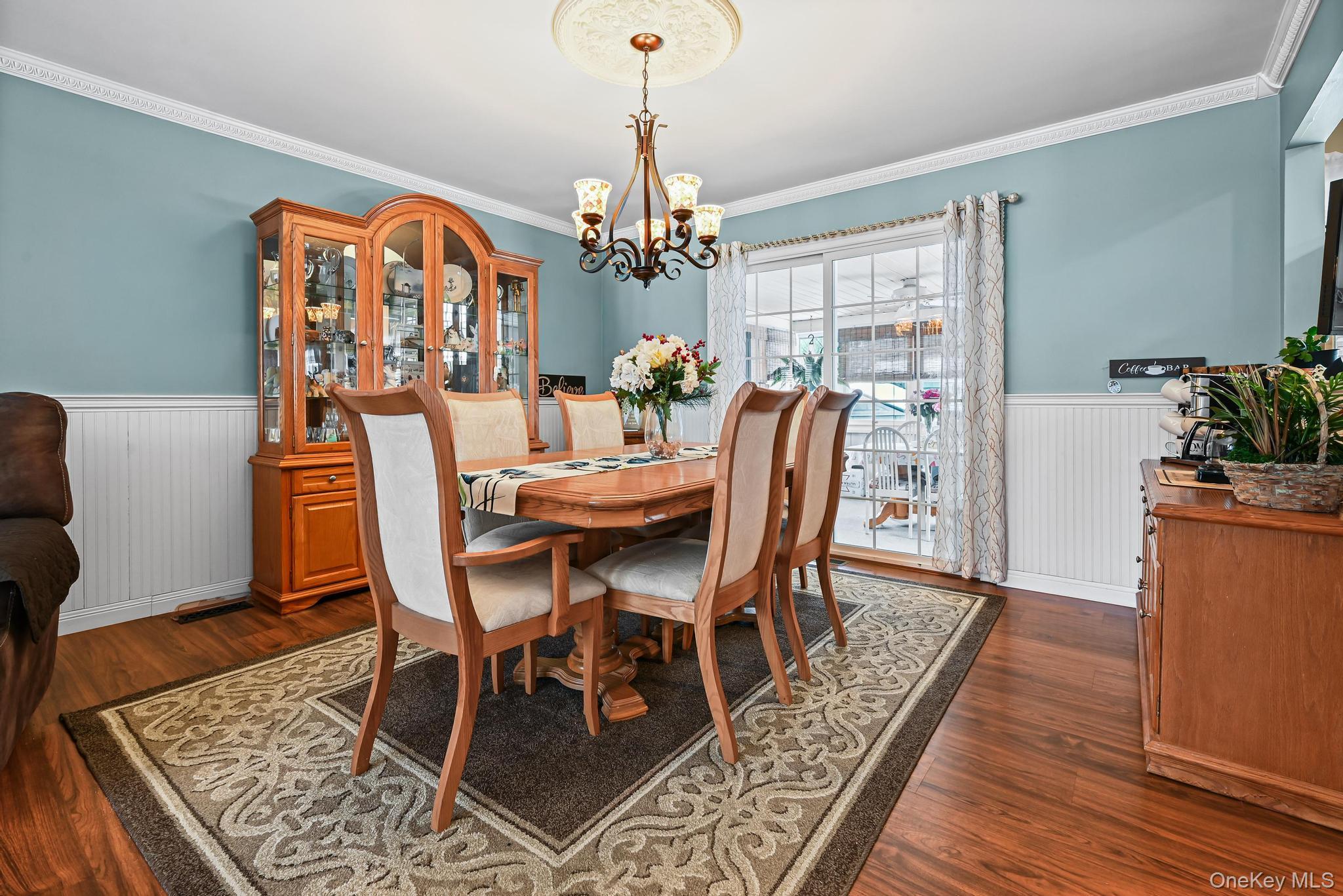 #4 photo, 3993 Fulton Avenue, Seaford , NY 11783