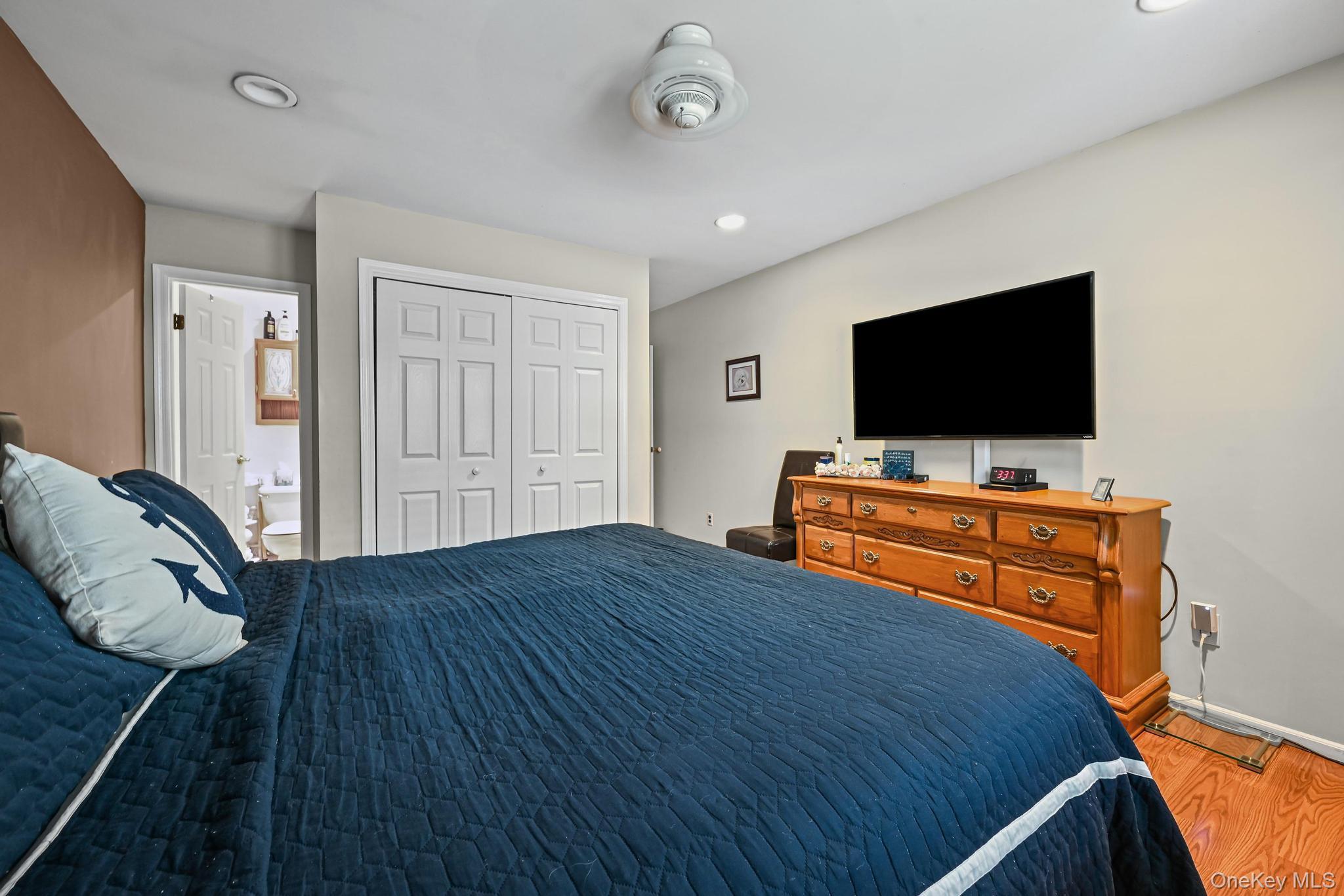 #9 photo, 3993 Fulton Avenue, Seaford , NY 11783