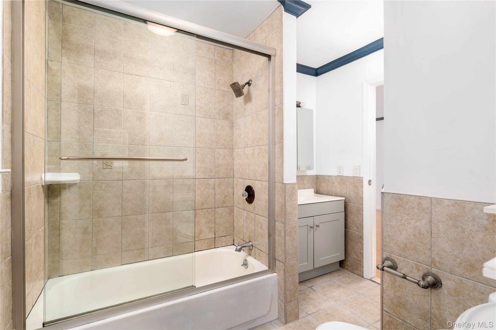 #11 photo, 34 Shinnecock Avenue, East Quogue , NY 11942