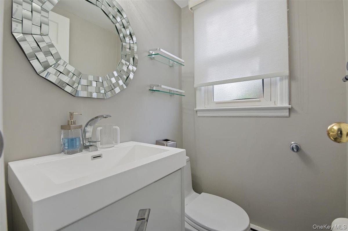 #10 photo, 16 Valley Lane, North Woodmere , NY 11581