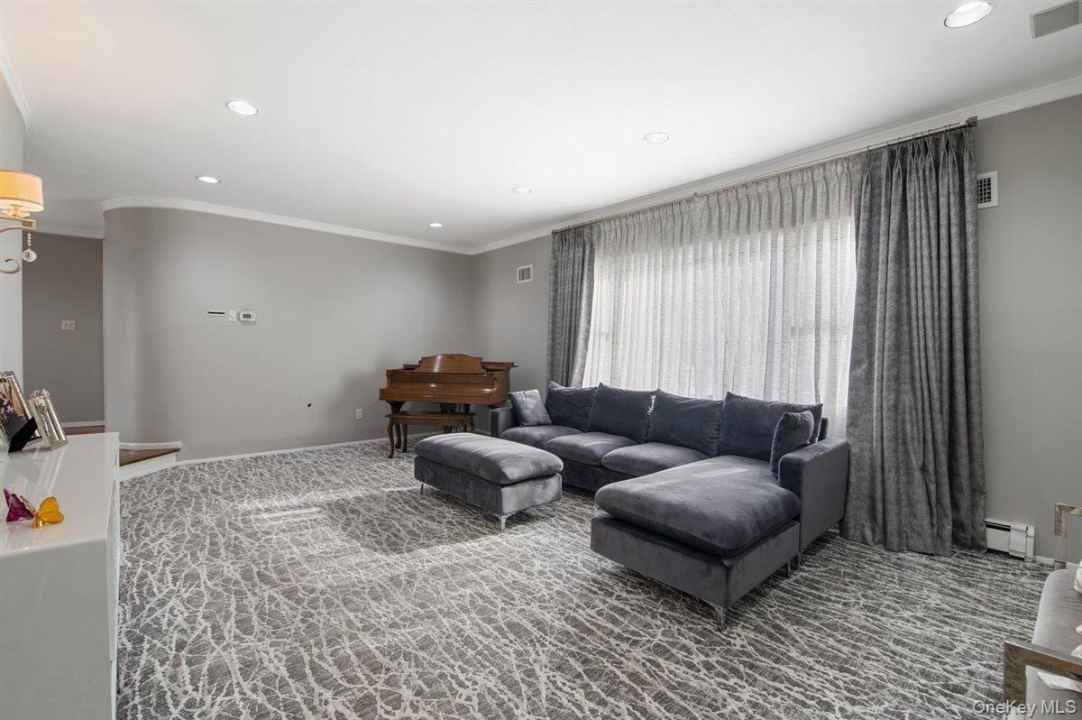 #13 photo, 16 Valley Lane, North Woodmere , NY 11581