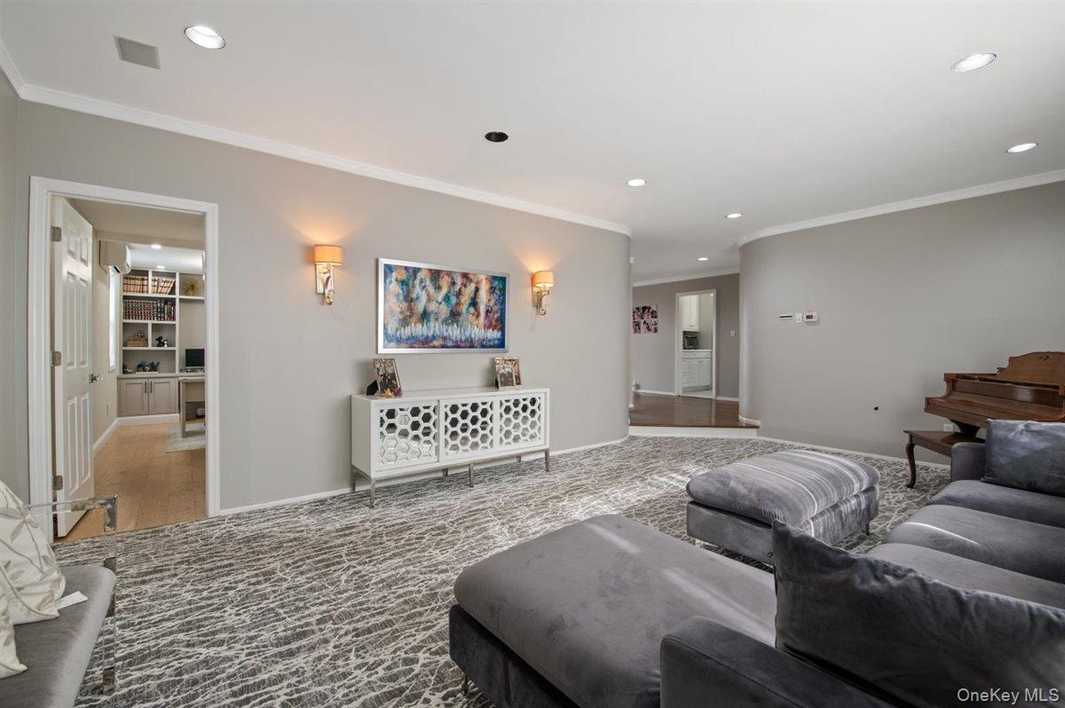 #14 photo, 16 Valley Lane, North Woodmere , NY 11581