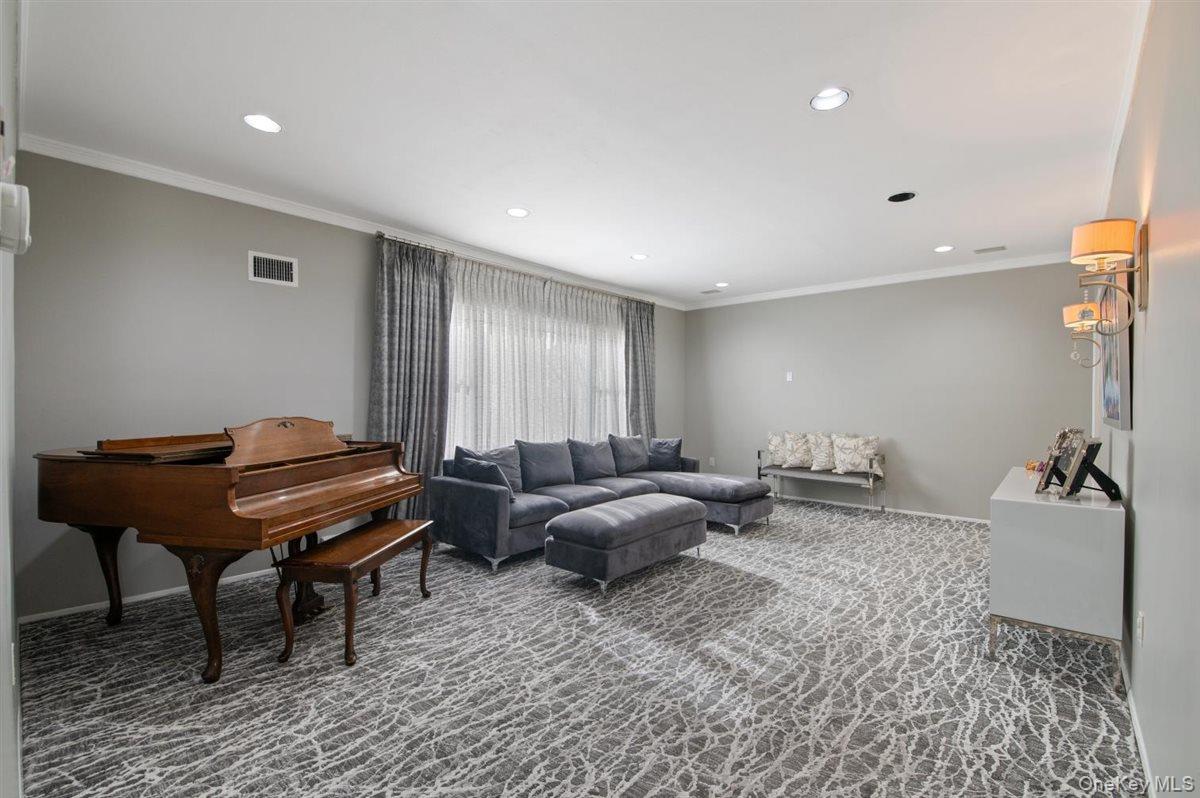 #15 photo, 16 Valley Lane, North Woodmere , NY 11581