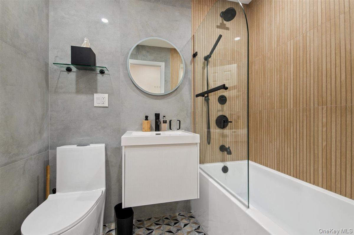 #17 photo, 16 Valley Lane, North Woodmere , NY 11581