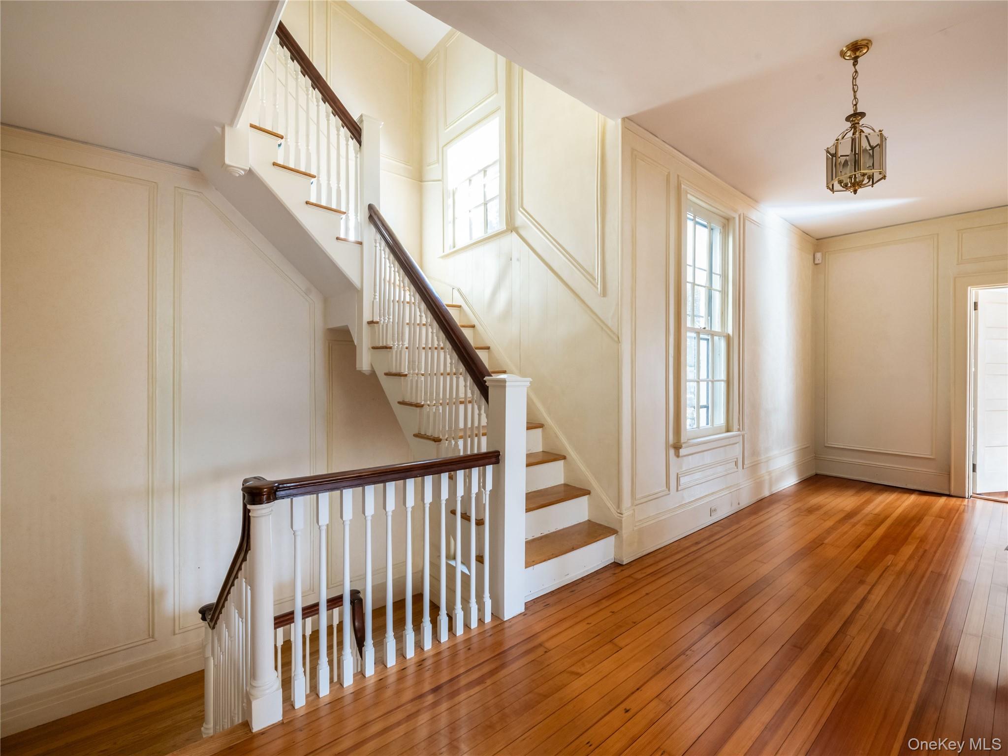 #12 photo, 64 Plandome Court, Manhasset , NY 11030