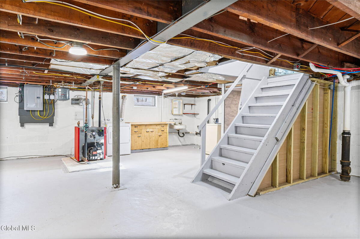 #19 photo, 7 Onderdonk Avenue, East Greenbush , NY 12144