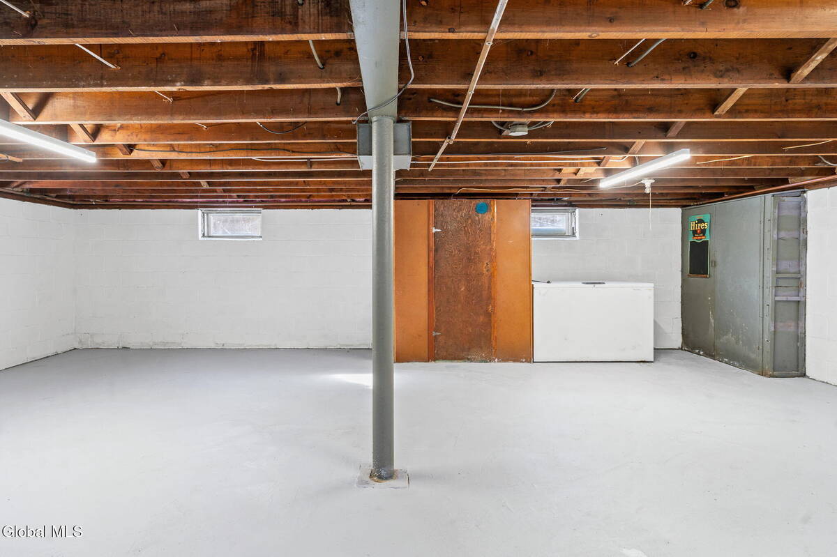 #20 photo, 7 Onderdonk Avenue, East Greenbush , NY 12144