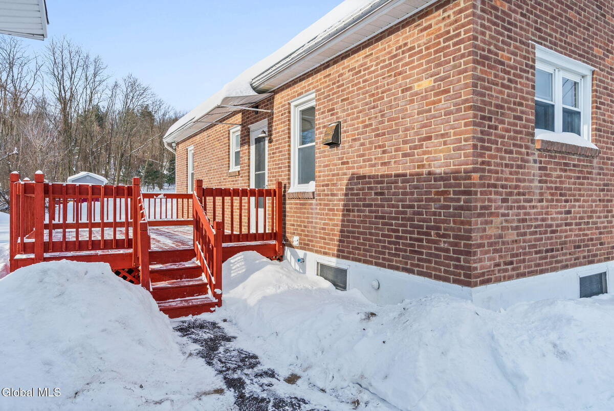 #27 photo, 7 Onderdonk Avenue, East Greenbush , NY 12144