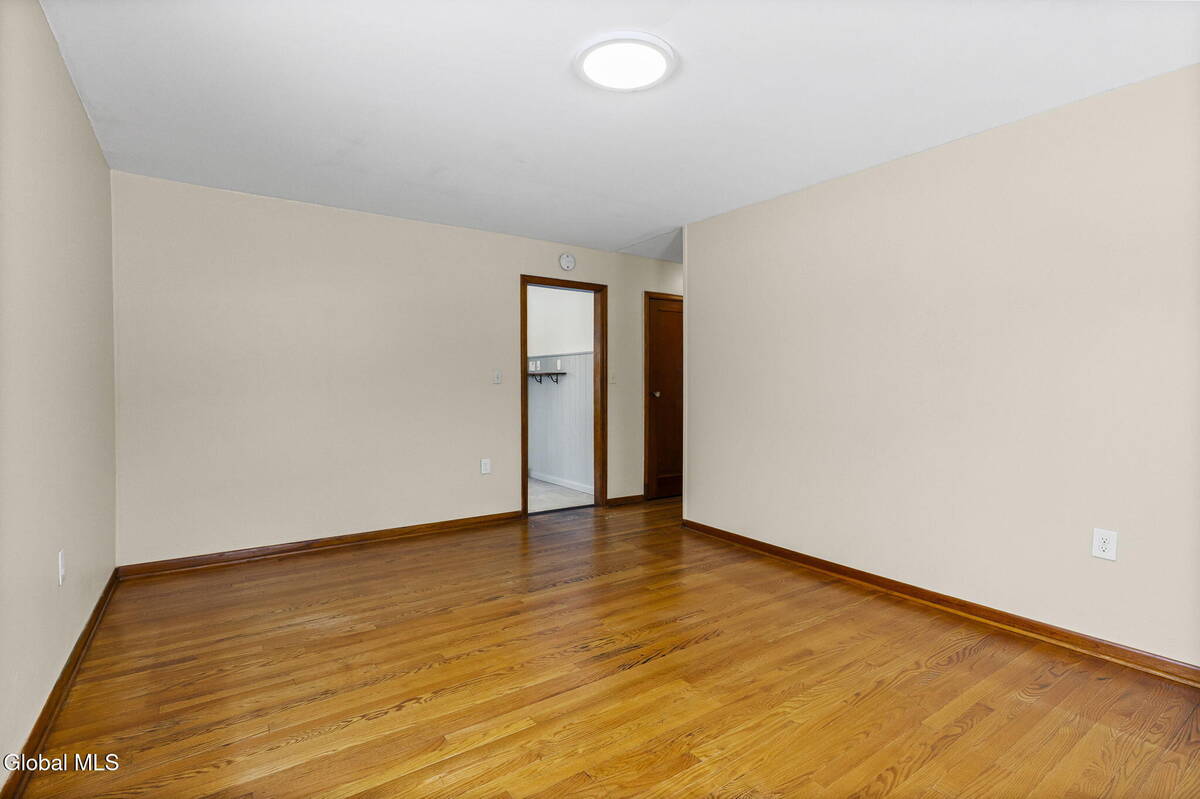 #5 photo, 7 Onderdonk Avenue, East Greenbush , NY 12144