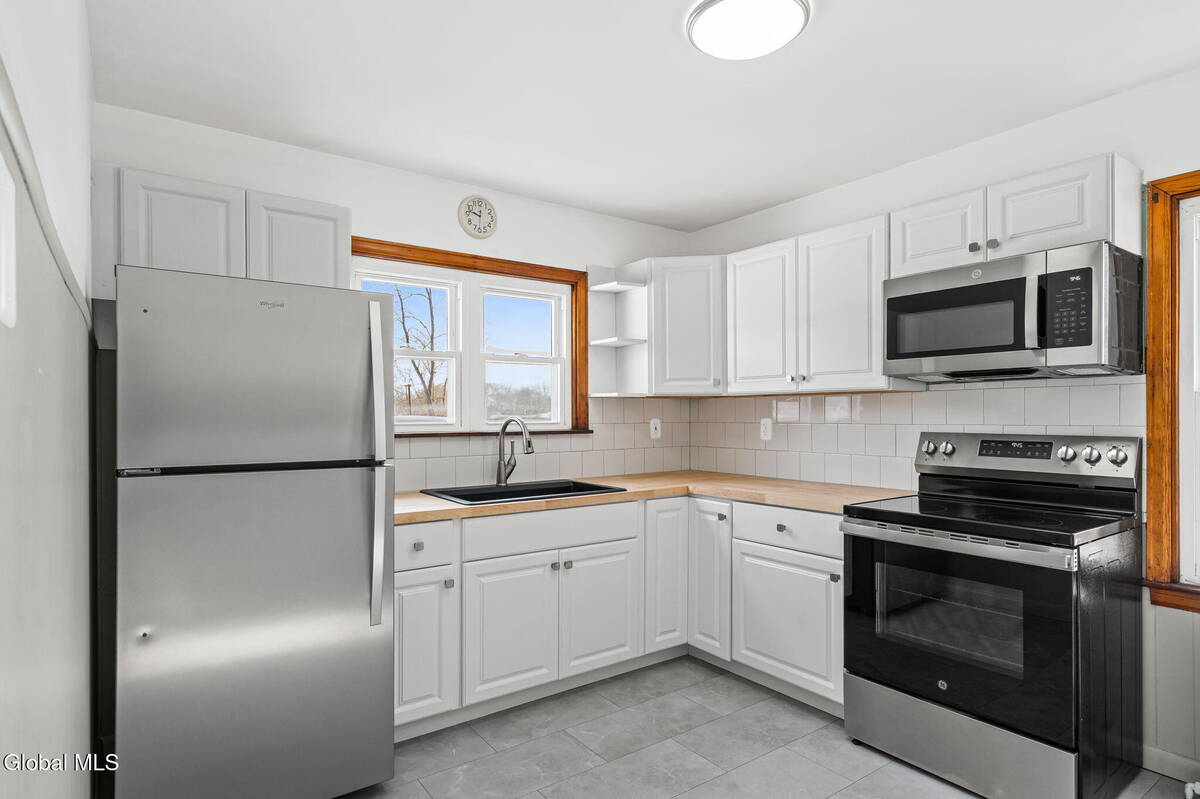 #6 photo, 7 Onderdonk Avenue, East Greenbush , NY 12144