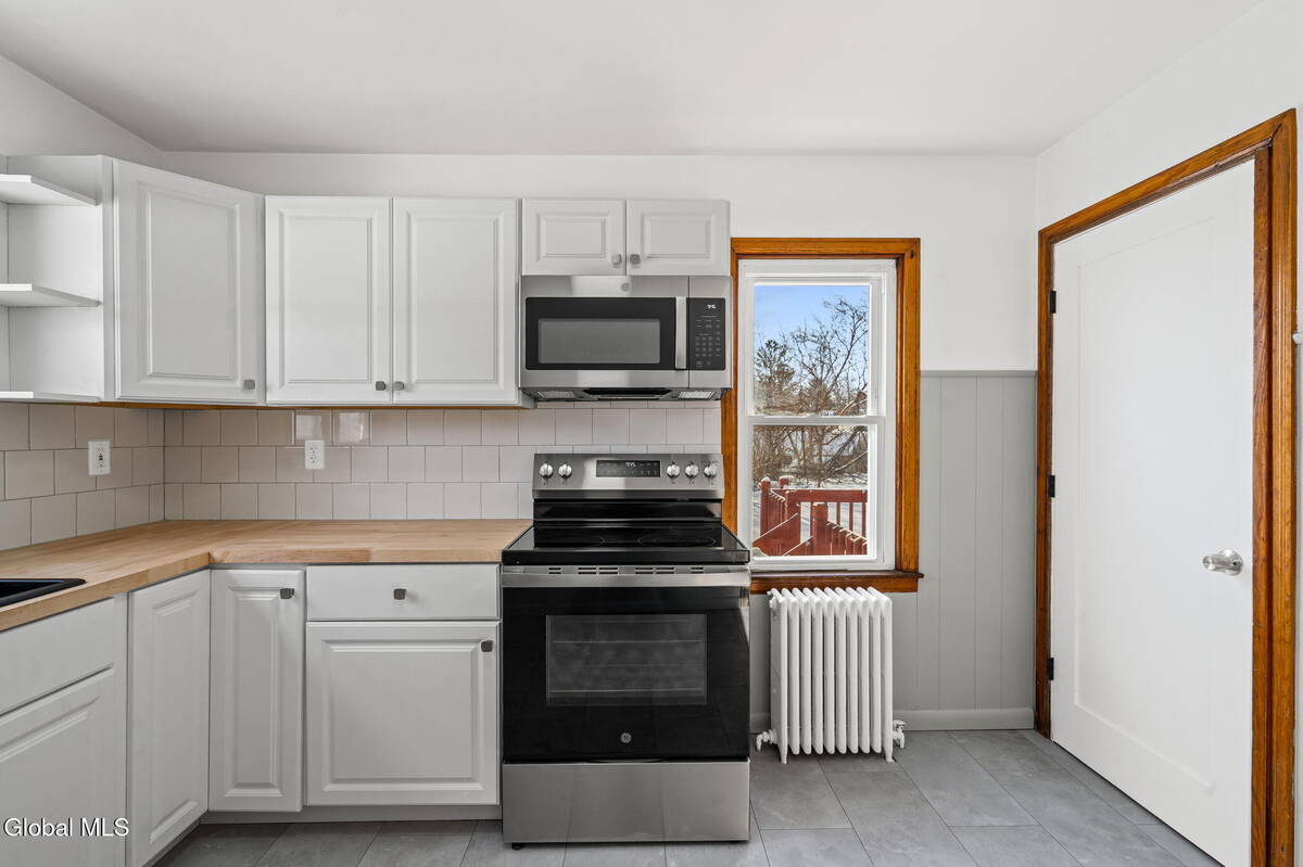 #8 photo, 7 Onderdonk Avenue, East Greenbush , NY 12144