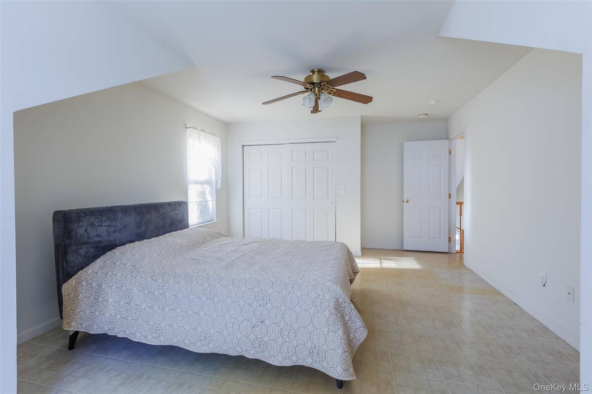 #19 photo, 38 Gettysburg Drive, Port Jefferson Station , NY 11776