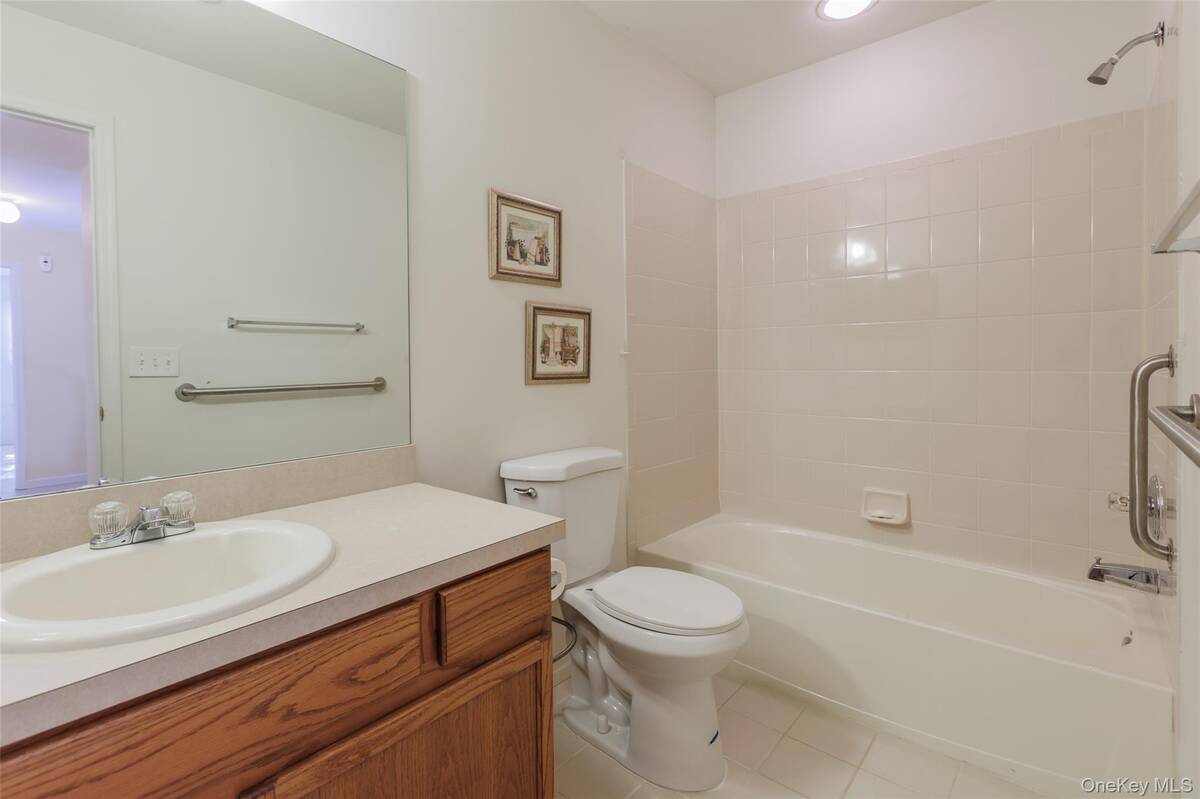 #20 photo, 38 Gettysburg Drive, Port Jefferson Station , NY 11776