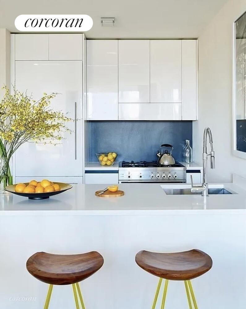 #4 photo, 301 W 53RD Street, Hell's Kitchen , NY 10019