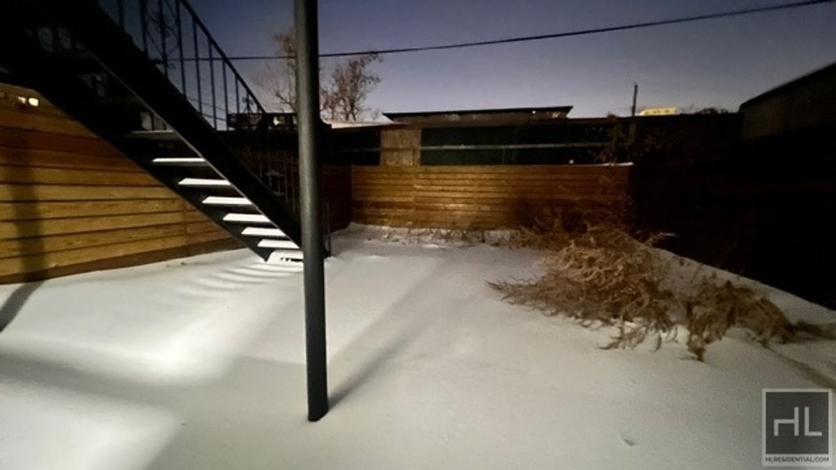 #11 photo, 752 Lincoln Avenue, Бруклин ‖ East New York , NY 11208