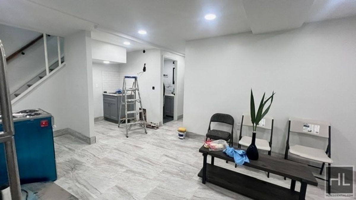 #4 photo, 752 Lincoln Avenue, Бруклин ‖ East New York , NY 11208