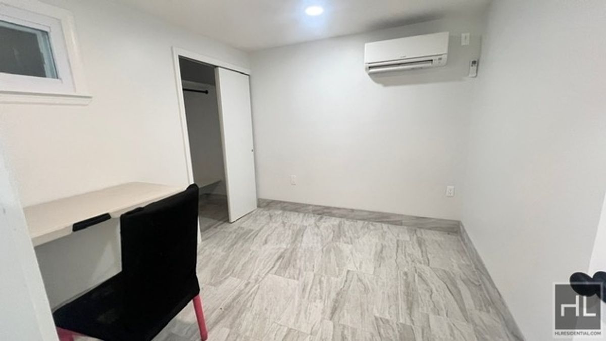 #7 photo, 752 Lincoln Avenue, Бруклин ‖ East New York , NY 11208