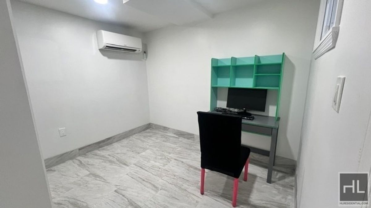 #8 photo, 752 Lincoln Avenue, Бруклин ‖ East New York , NY 11208