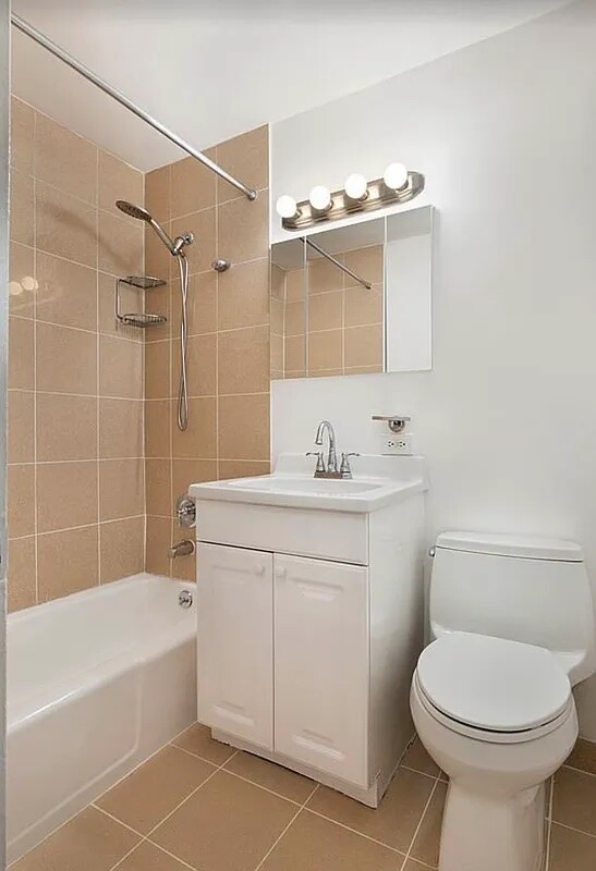 #6 photo, 305 E 24TH Street, Kips Bay , NY 10010