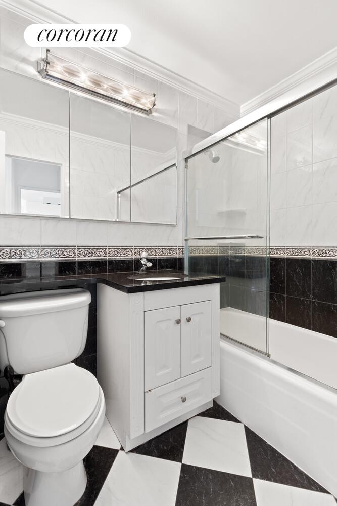 #6 photo, 360 E 72ND Street, Lenox Hill , NY 10021