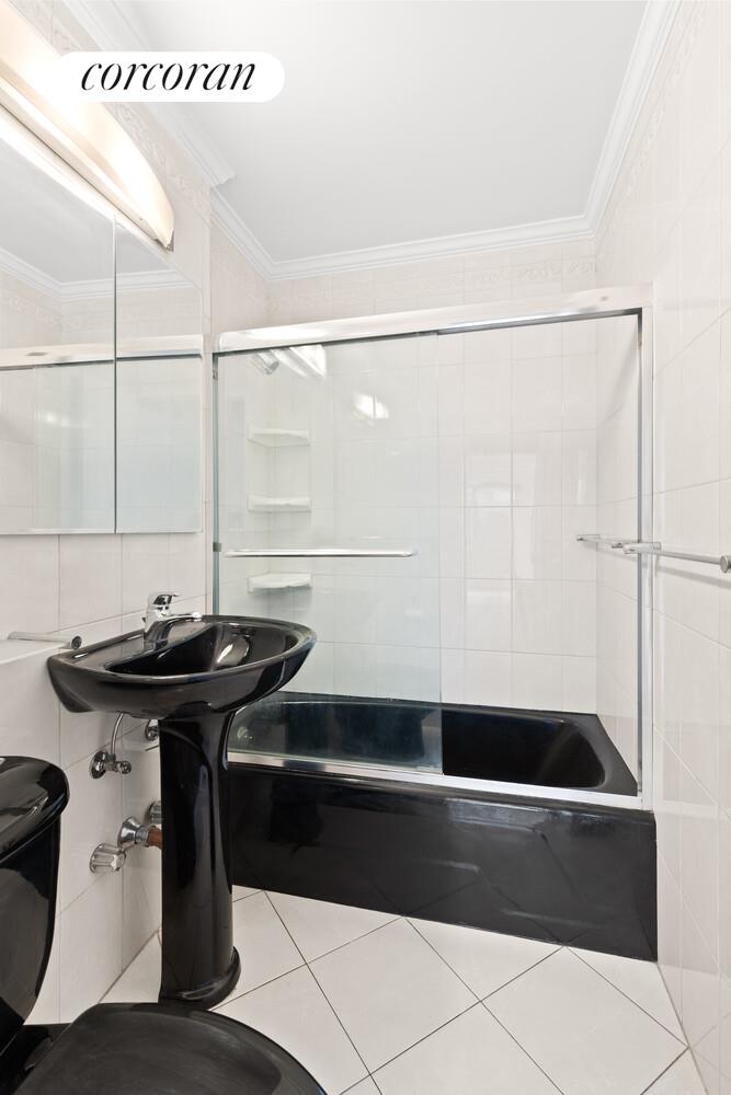 #8 photo, 360 E 72ND Street, Lenox Hill , NY 10021