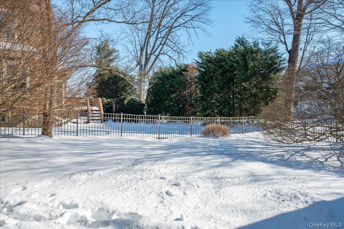 #2 photo, 125 Travers Avenue, Mamaroneck , NY 10543