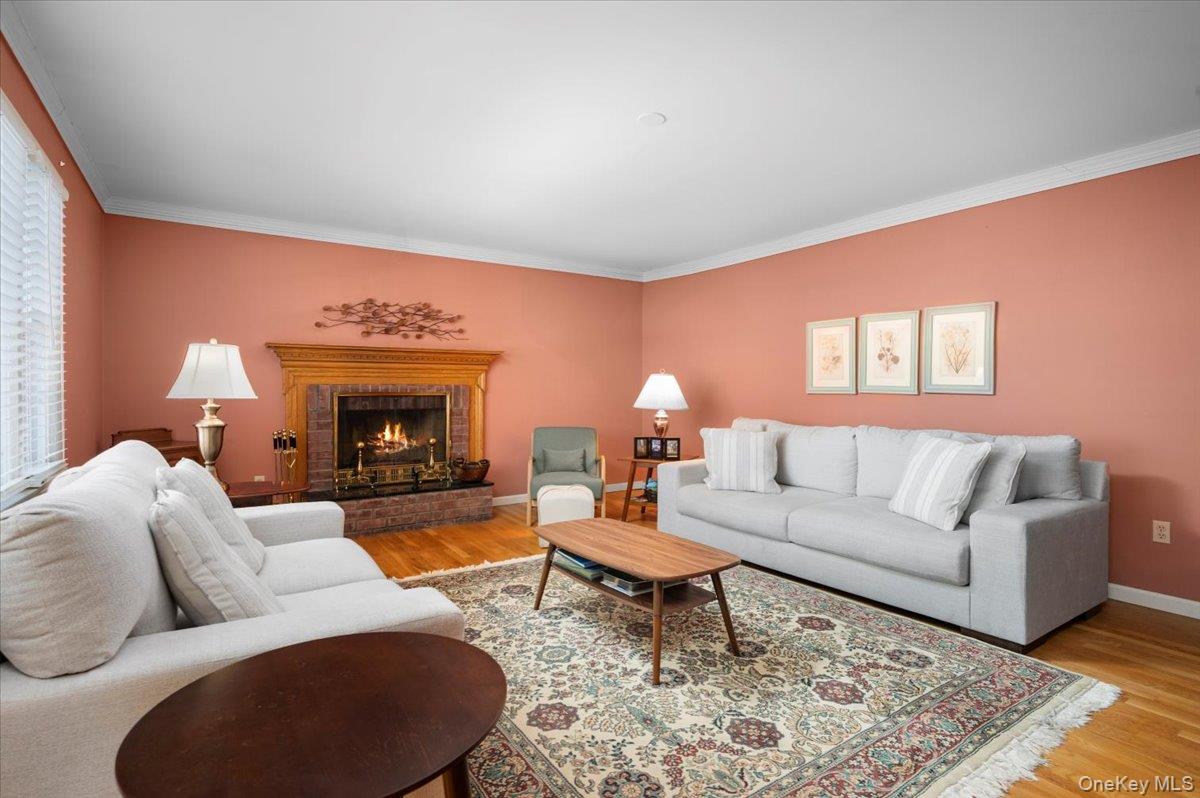 #4 photo, 125 Travers Avenue, Mamaroneck , NY 10543