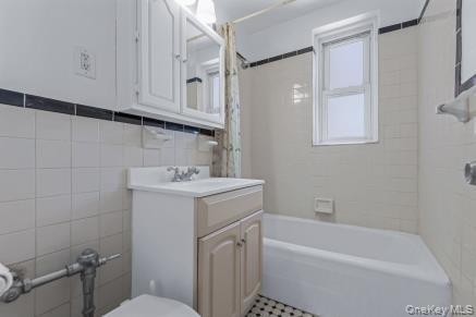 #12 photo, 42-30 Douglaston Parkway, 皇后區 道格拉斯頓 Douglaston , NY 11363