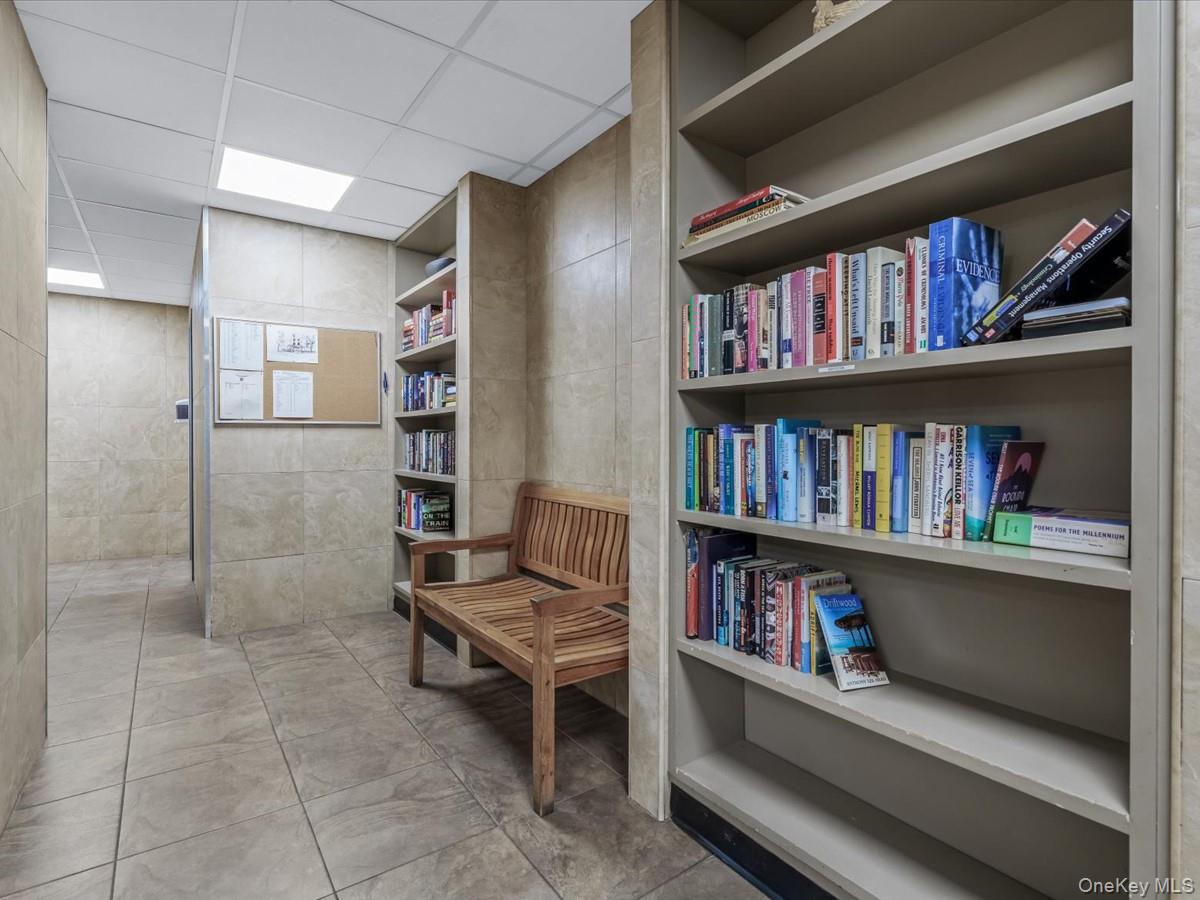 #15 photo, 42-30 Douglaston Parkway, 皇后區 道格拉斯頓 Douglaston , NY 11363