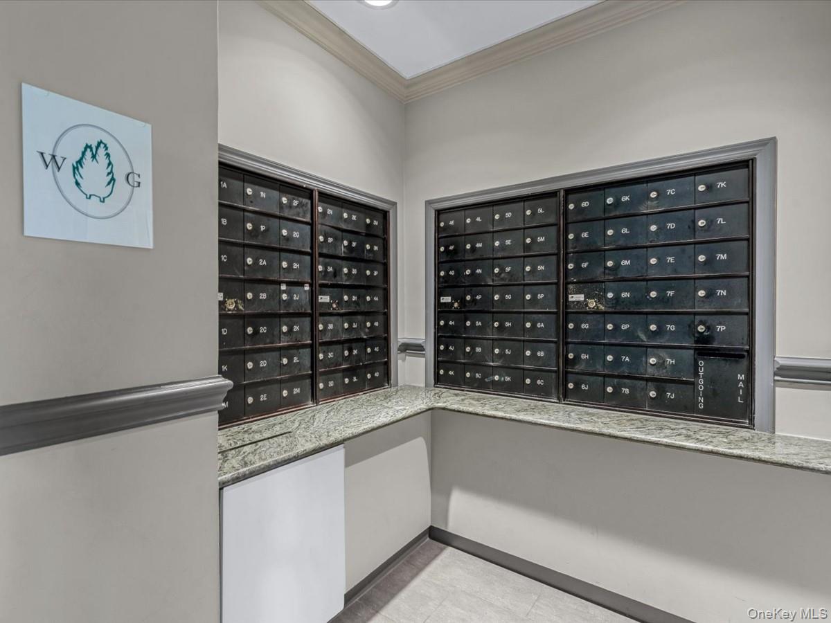 #4 photo, 42-30 Douglaston Parkway, Douglaston , NY 11363