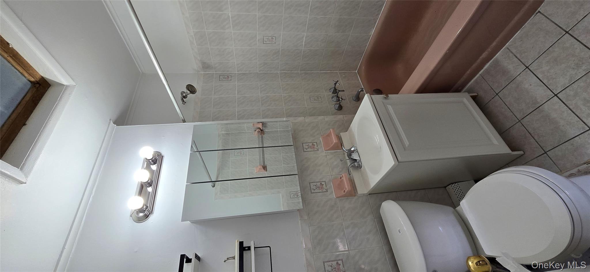 #8 photo, 11502 Poppenhusen Avenue, 皇后區 College Point , NY 11356