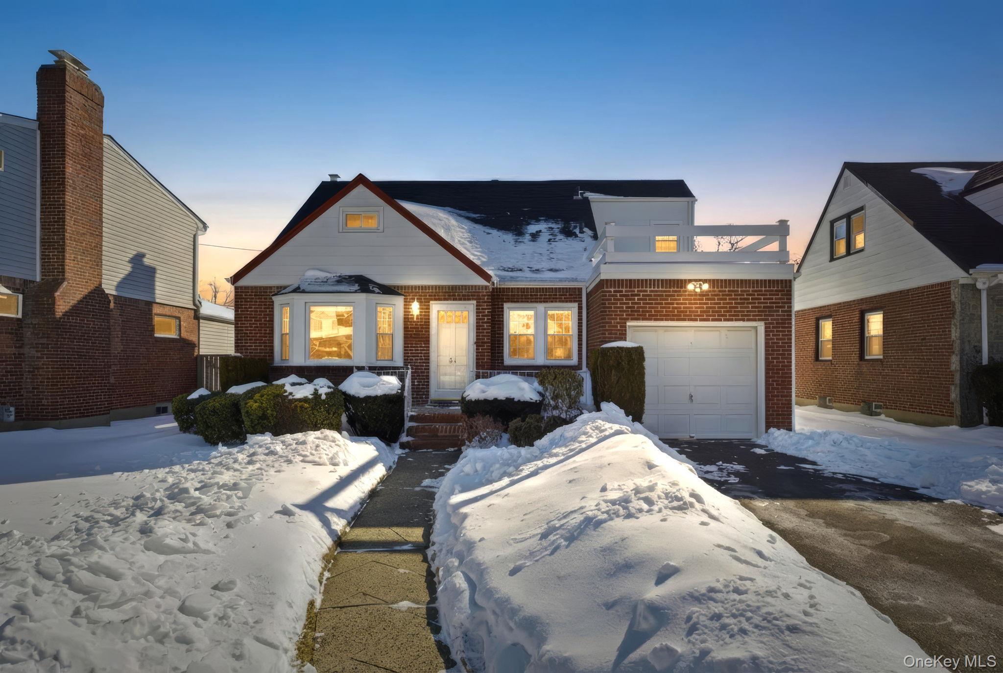 #1 photo, 54 Aberdeen Road, New Hyde Park , NY 11040