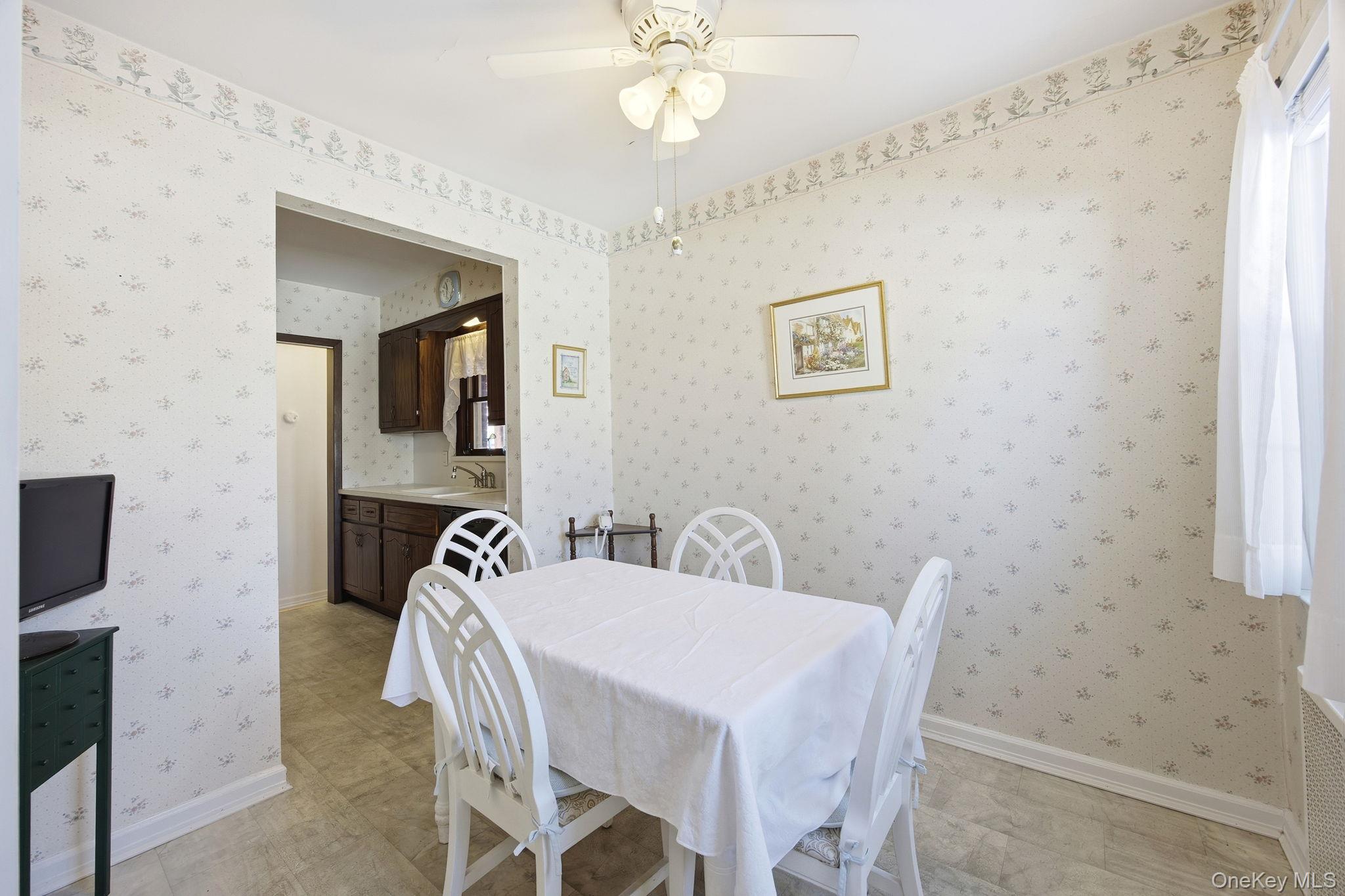 #11 photo, 54 Aberdeen Road, New Hyde Park , NY 11040