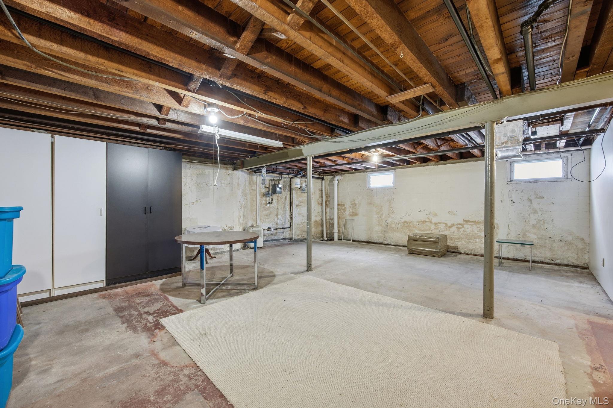 #18 photo, 54 Aberdeen Road, New Hyde Park , NY 11040