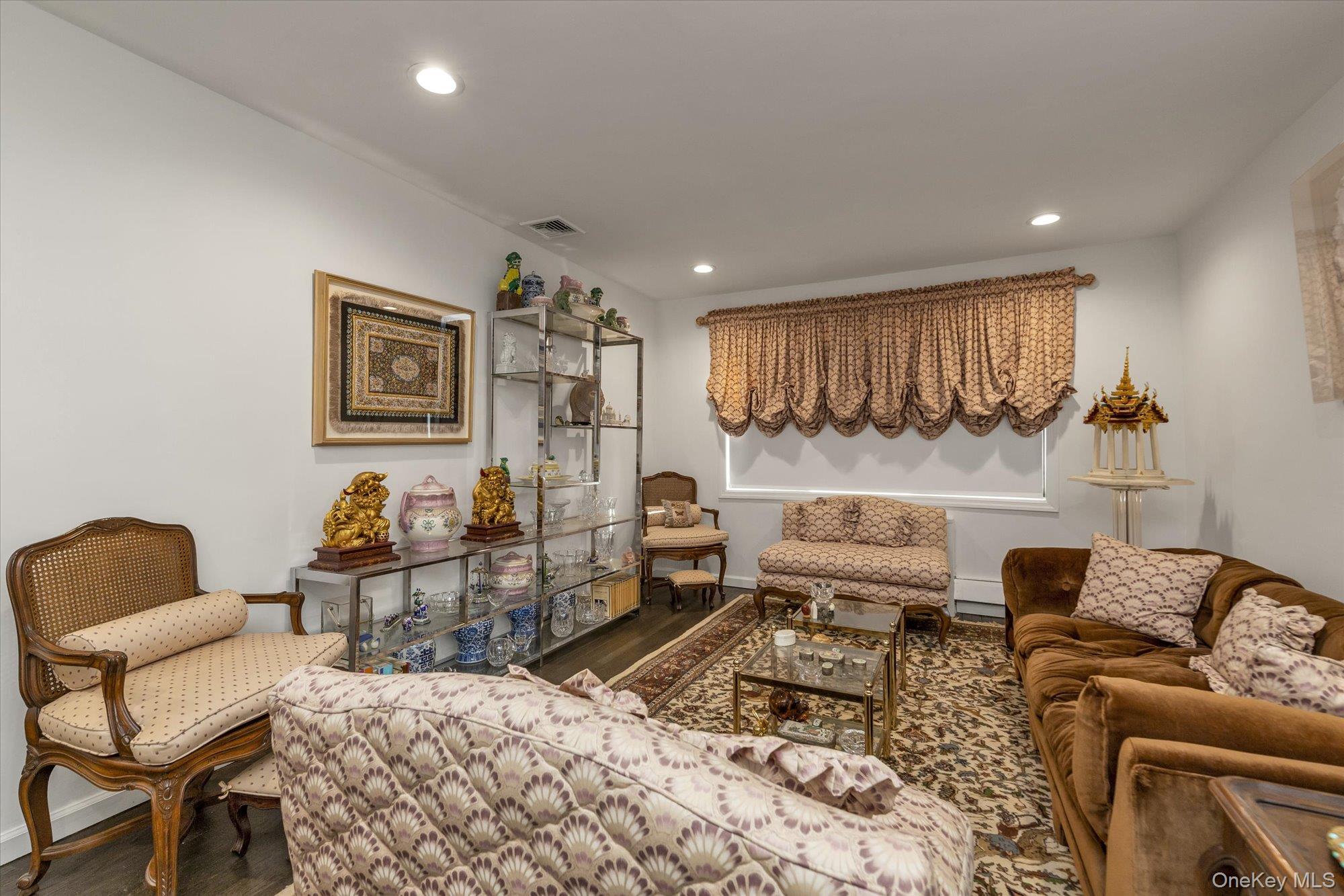 #5 photo, 1203 E Broadway, Hewlett , NY 11557