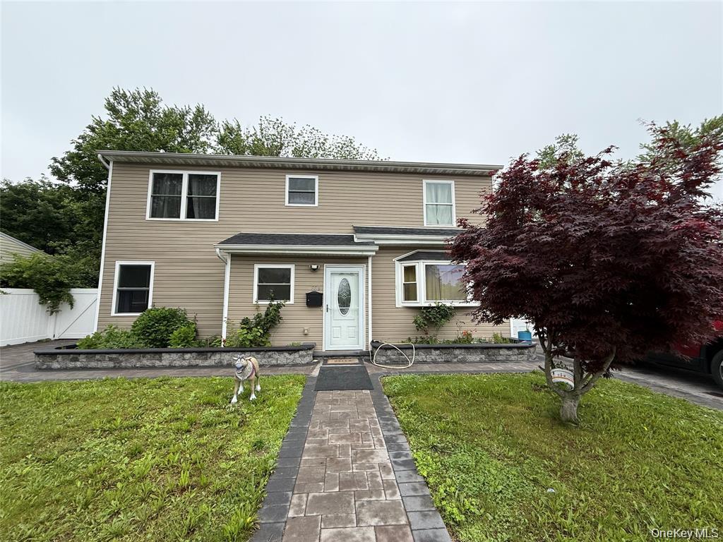 #1 photo, 803 Bayview Avenue, سوفولك Amityville , NY 11701