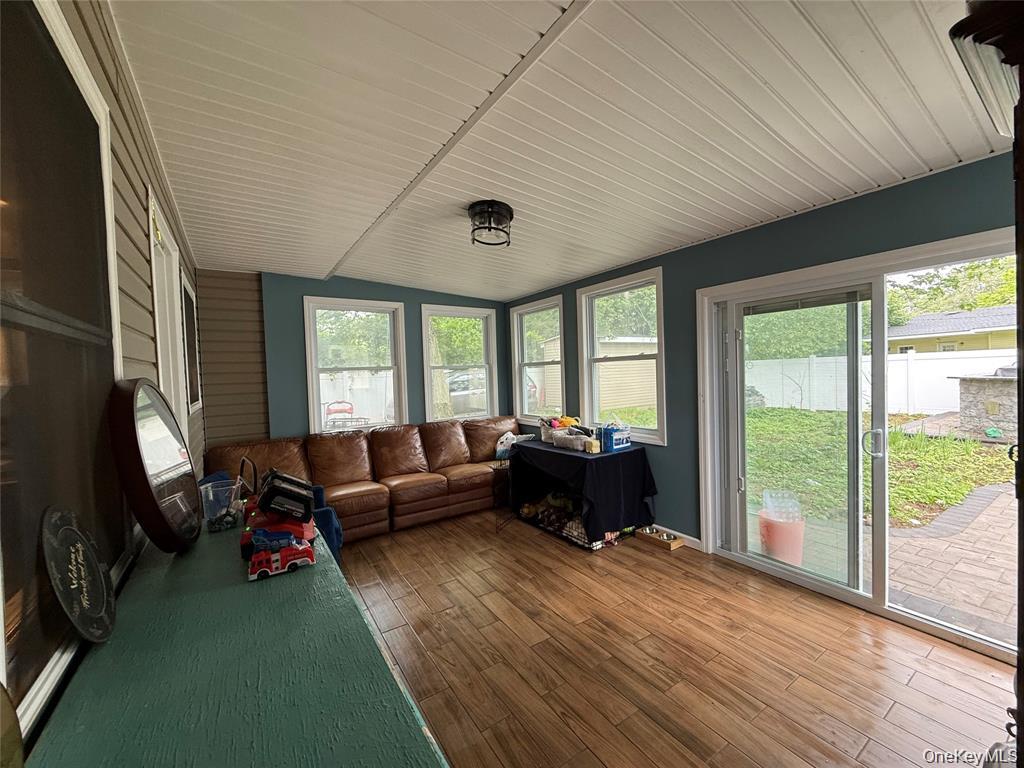 #11 photo, 803 Bayview Avenue, سوفولك Amityville , NY 11701