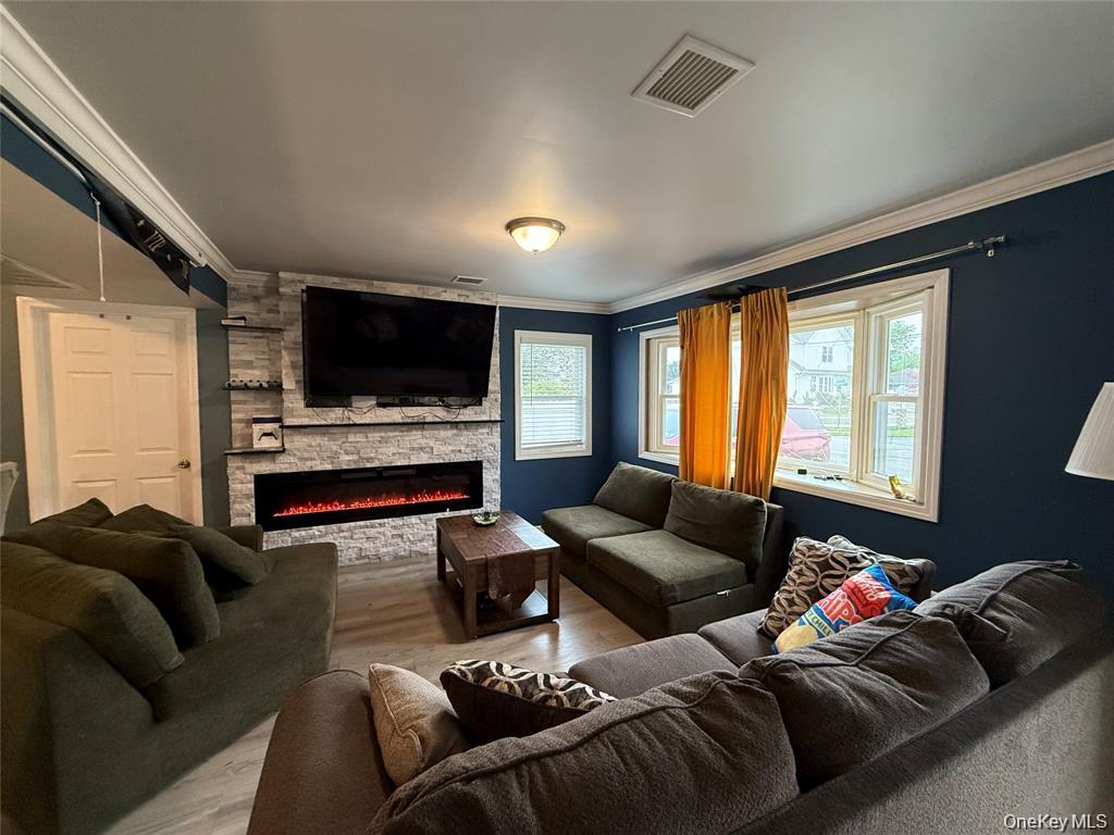 #18 photo, 803 Bayview Avenue, سوفولك Amityville , NY 11701