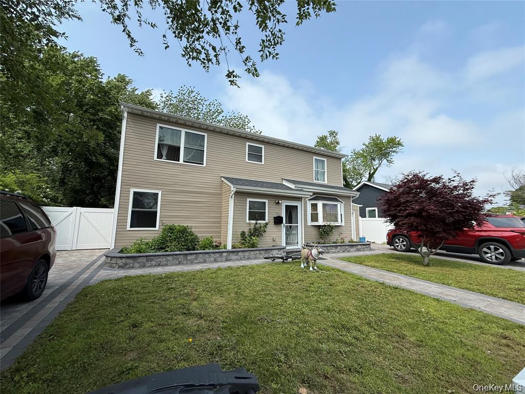 #2 photo, 803 Bayview Avenue, سوفولك Amityville , NY 11701