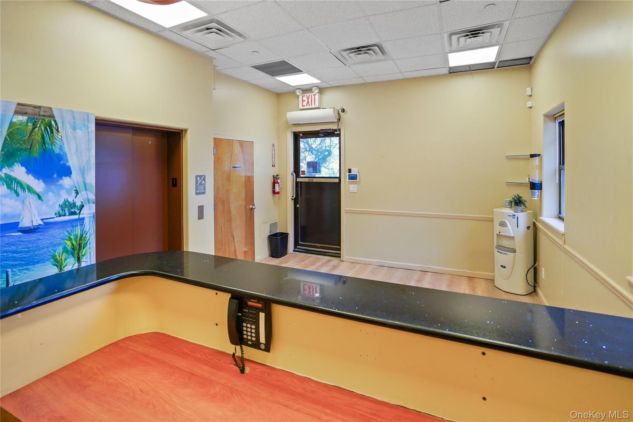 #14 photo, 16040 78th Road, कुईंस Fresh Meadows , NY 11366