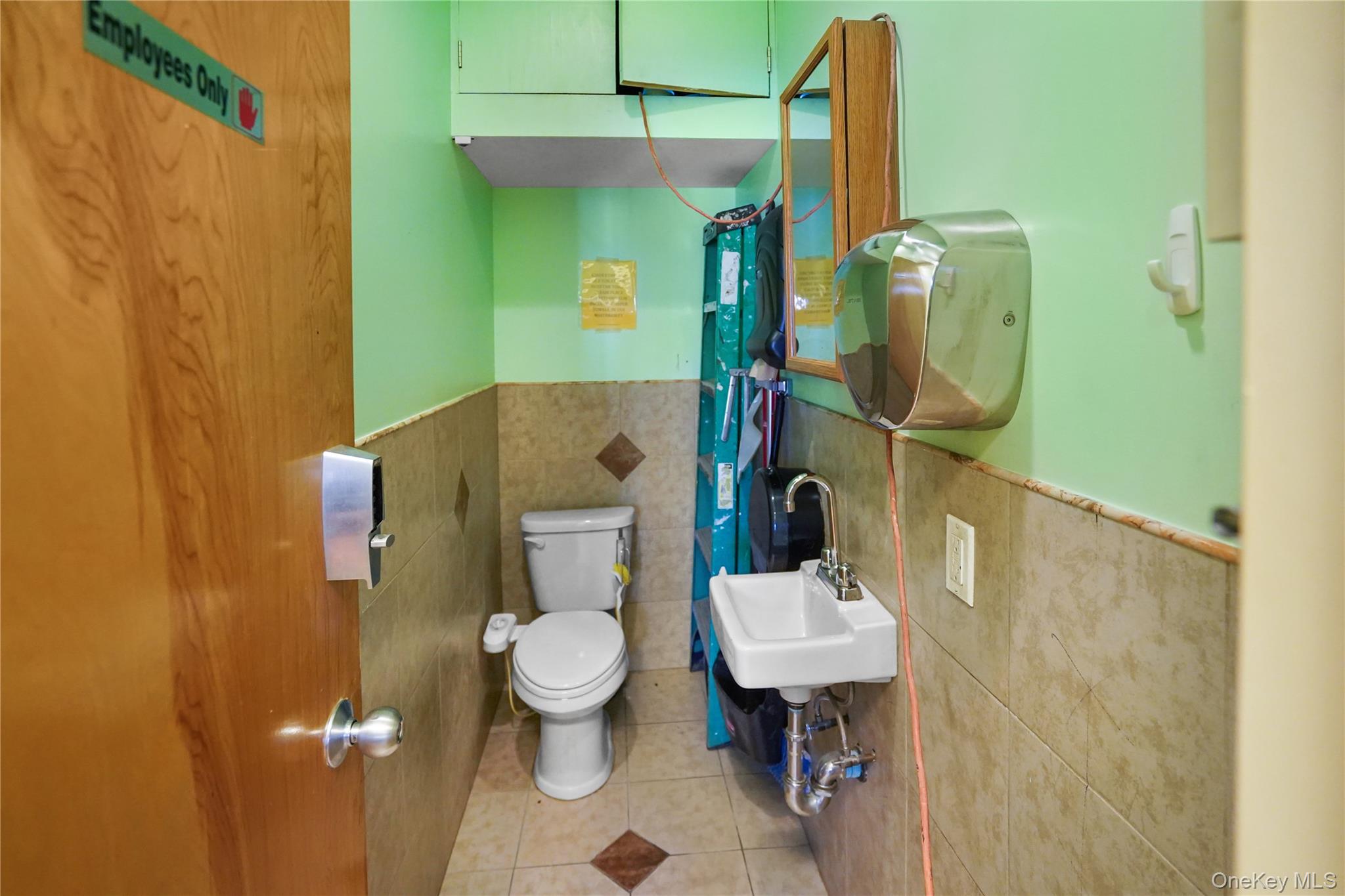 #16 photo, 16040 78th Road, कुईंस Fresh Meadows , NY 11366