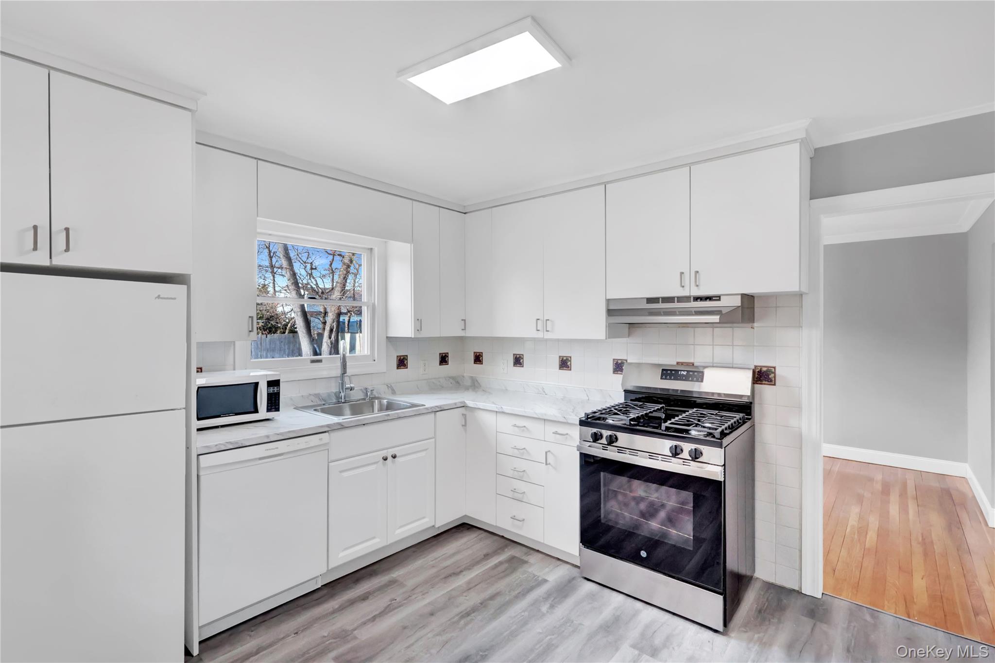 #11 photo, 1336 Potter Boulevard, Bay Shore , NY 11706