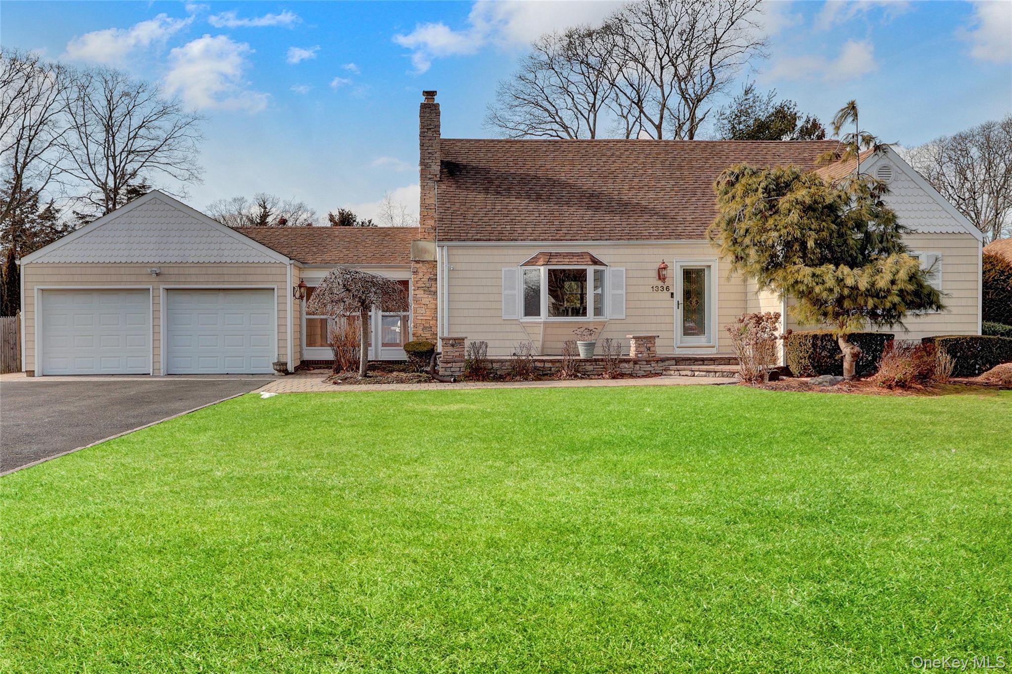 #2 photo, 1336 Potter Boulevard, Bay Shore , NY 11706