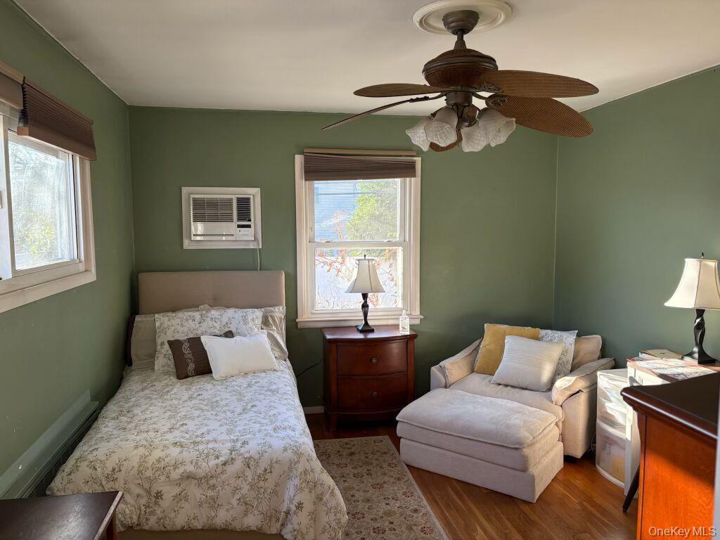 #8 photo, 3610 Locust Avenue, Seaford , NY 11783