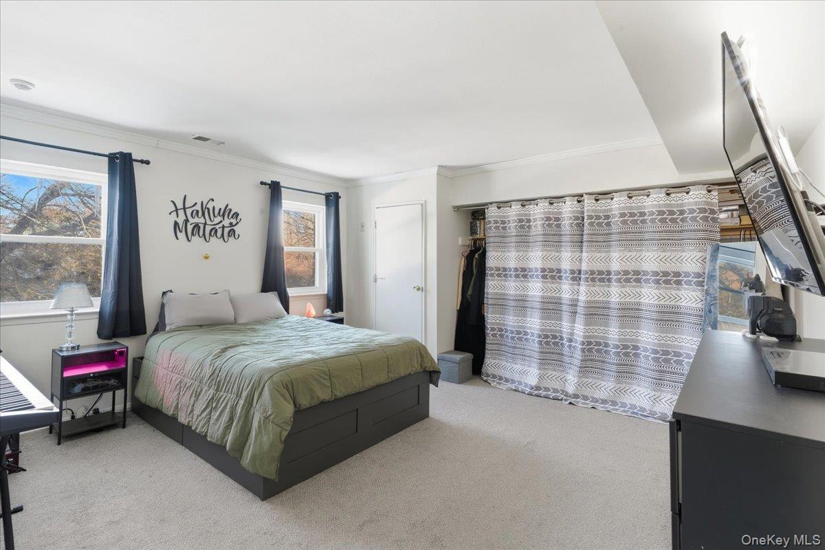 #8 photo, 15 Artist Lake Drive, Middle Island , NY 11953