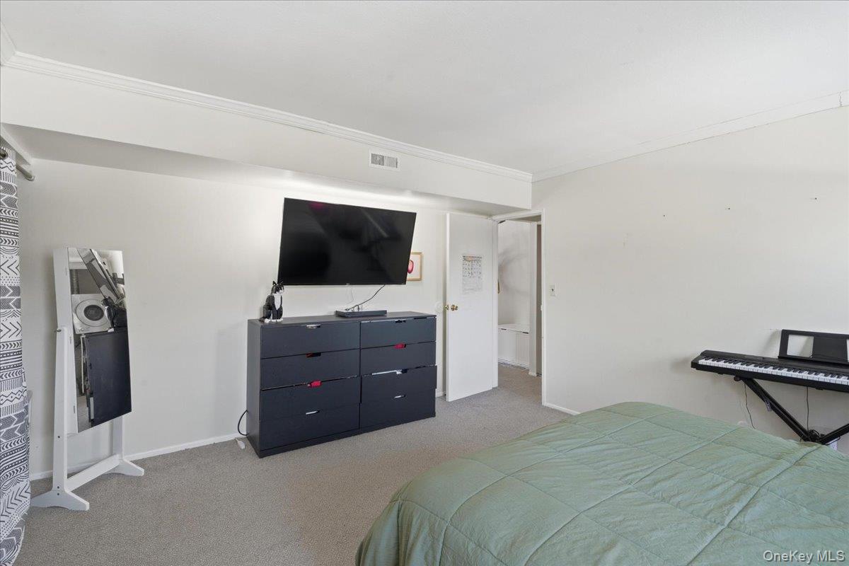 #9 photo, 15 Artist Lake Drive, Middle Island , NY 11953