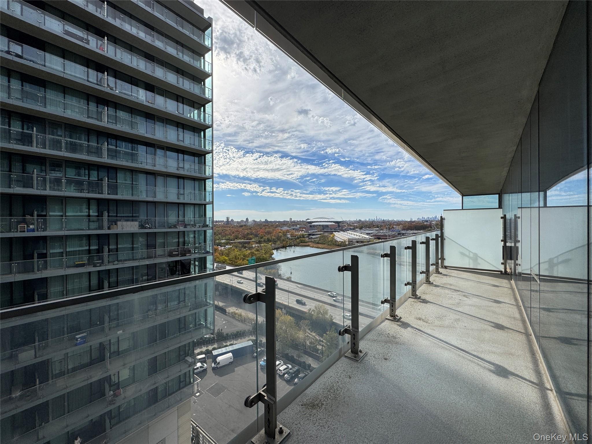 #7 photo, 131-03 40 Road, Куинс ‖ Flushing , NY 11354