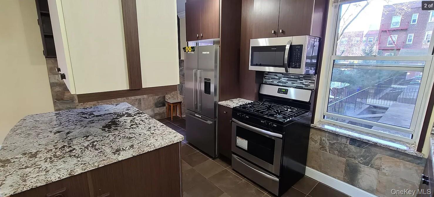 #2 photo, 141-12 78rd Road, Куинс ‖ Kew Garden Hills , NY 11367