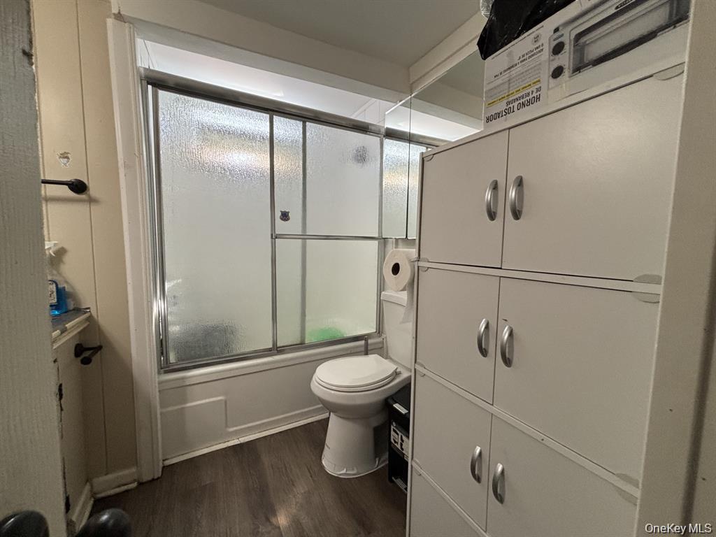 #5 photo, 150 Main Street, Islip , NY 11751