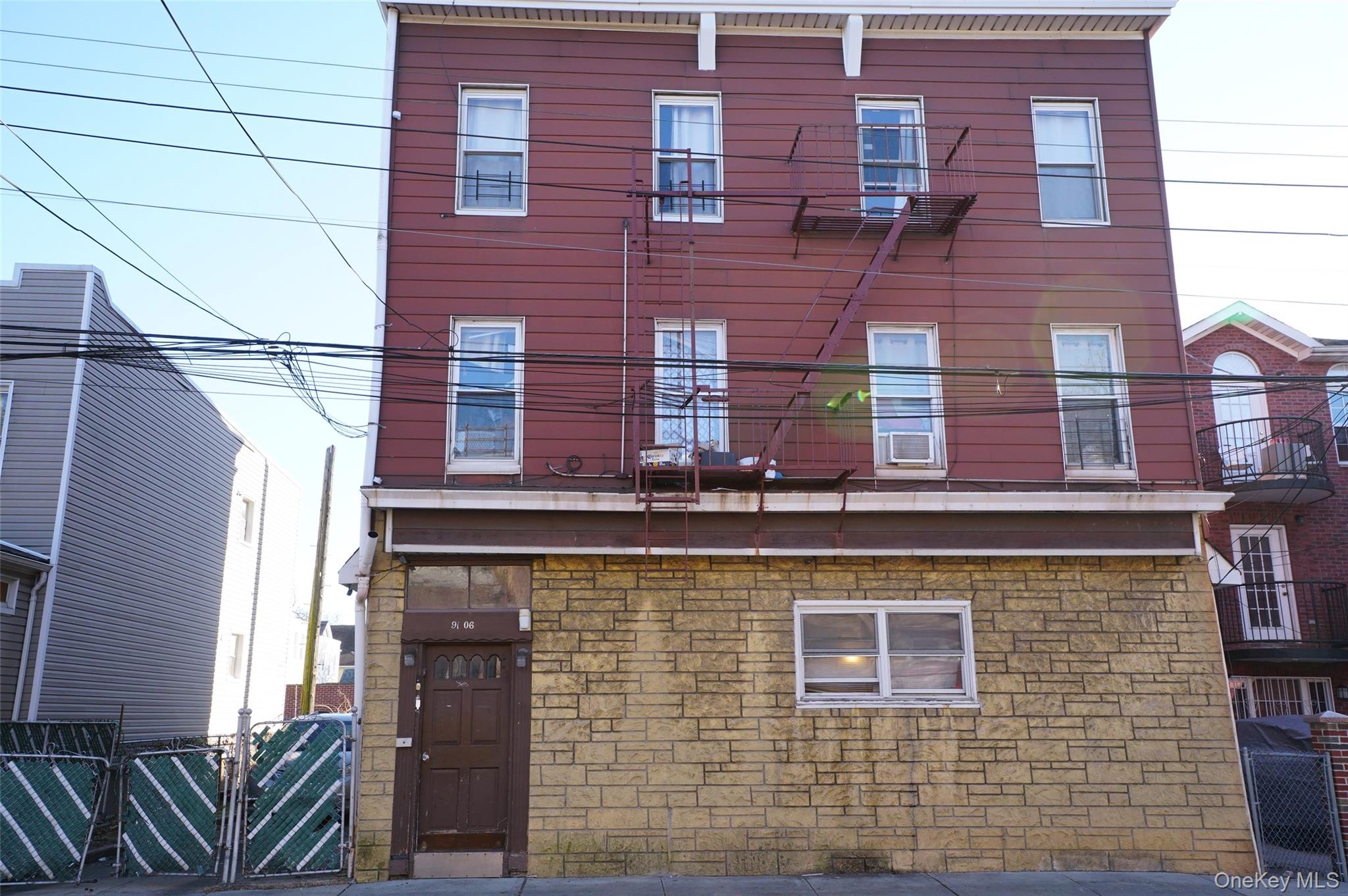 #1 photo, 91-06 97th Avenue, Куинс ‖ Ozone Park , NY 11416